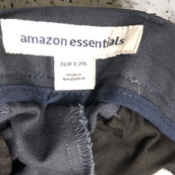 📣Amazon Essentials Men's Slim-Fit Wrinkle-Resistant Flat-Front Chino Pant 36x29 - Picture 3 of 3